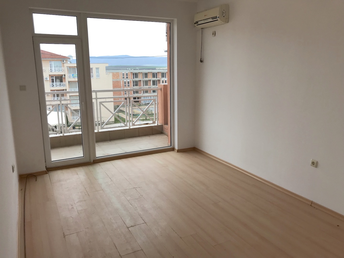 RL-2432 Apartment for Sale in Burgas, Sunny Beach Resort - € 27,500
