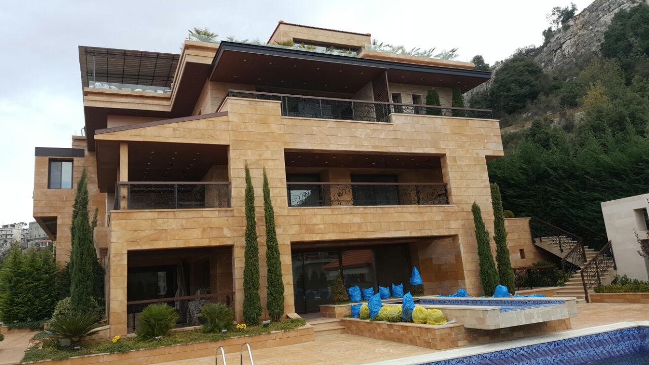 RL-2247 Villa for Sale in Metn, Bikfaya - $ 5,500,000
