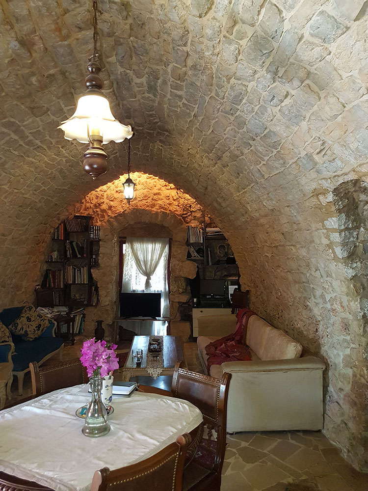 Old house - restaurant for sale in Ghazir Lebanon, real estate in ghazir, buy sell properties in ghazir keserwan