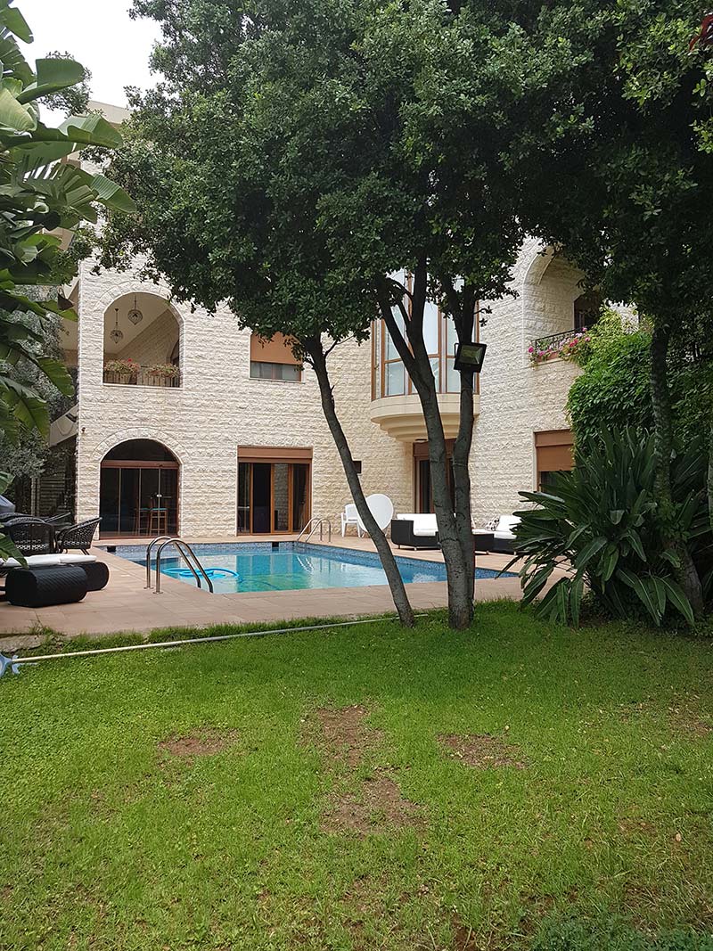 exclusive villa for sale in Kfarhbab, real estate in Kfarhbab