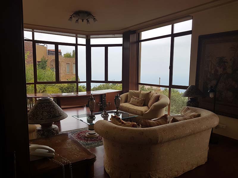 exclusive villa for sale in Kfarhbab, real estate in Kfarhbab